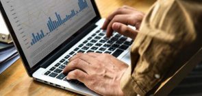 面对“钱少还想带来好的效果”的情况，小预算百度信息流怎么推？-信息流广告投放学习网